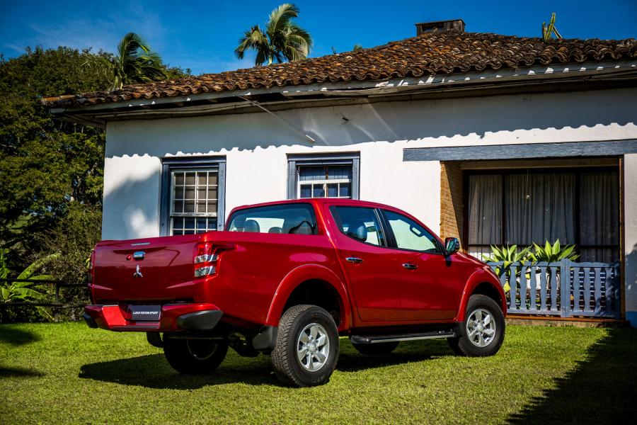  Mitsubishi L200 Triton Sport 2016 года  (LA) (фото 11 из 30)
